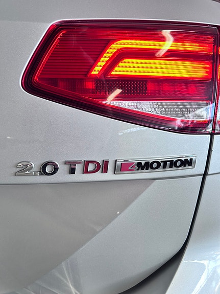 Volkswagen Passat Alltrack 7 of 18