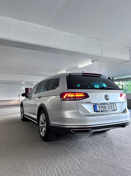 Volkswagen Passat Alltrack 6 of 18