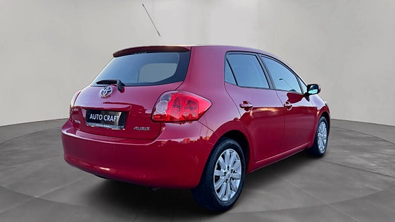 Toyota Auris 5 of 11