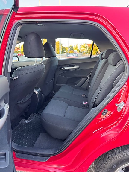 Toyota Auris 8 of 11