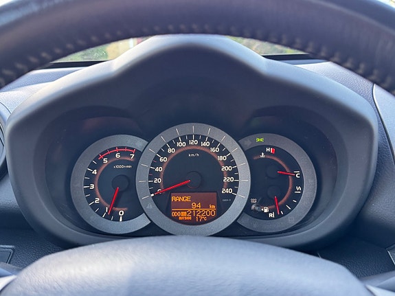 Toyota RAV4 12 of 12