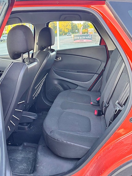 Renault Captur 8 of 14