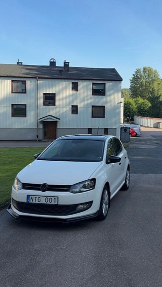 Volkswagen Polo 2 of 4