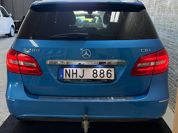 Mercedes-Benz B200 5 of 15