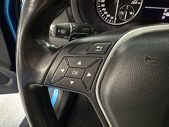 Mercedes-Benz B200 12 of 15