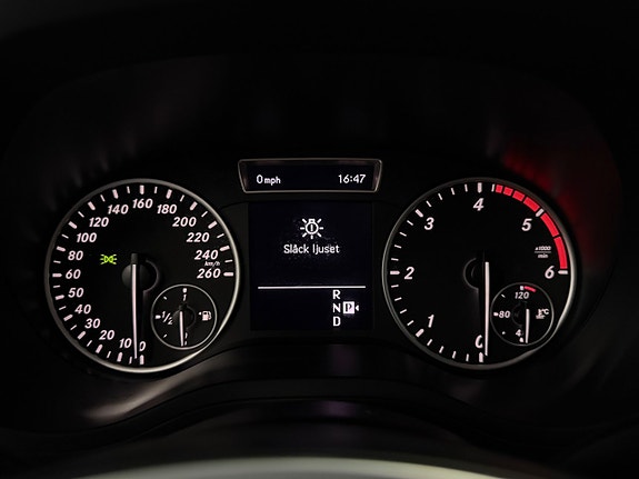 Mercedes-Benz B200 13 of 15