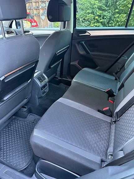 Volkswagen Tiguan 5 of 6