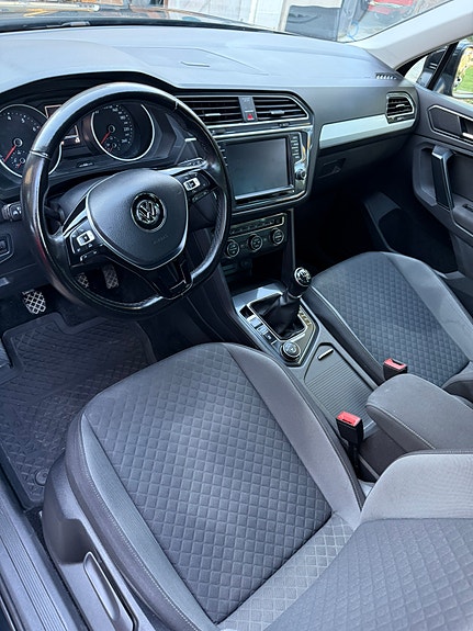 Volkswagen Tiguan 6 of 6