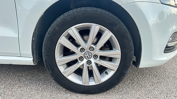 Volkswagen Polo 16 of 21