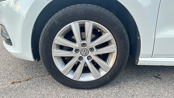 Volkswagen Polo 14 of 21