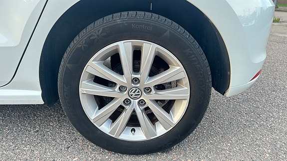 Volkswagen Polo 17 of 21