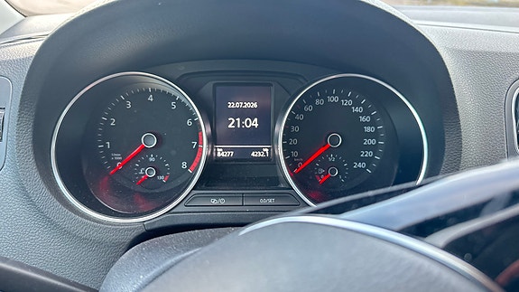 Volkswagen Polo 13 of 21