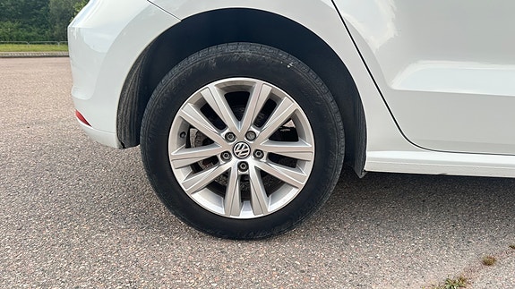 Volkswagen Polo 15 of 21