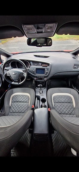 Kia Ceed 5 of 9