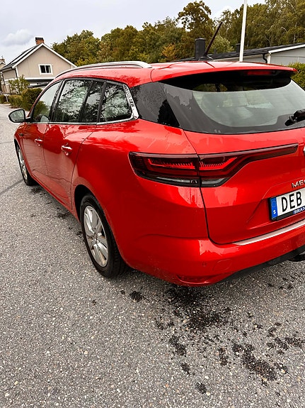 Renault Megane IV 7 of 10