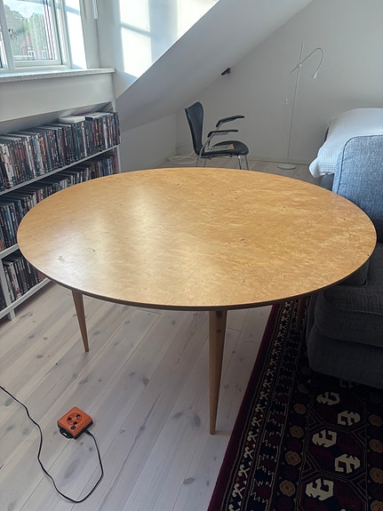 Masurbjörk bord från Bruno Mathsson