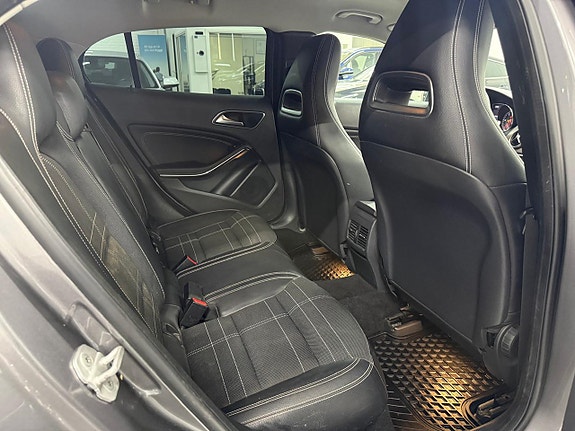 Mercedes-Benz GLA220 28 of 29