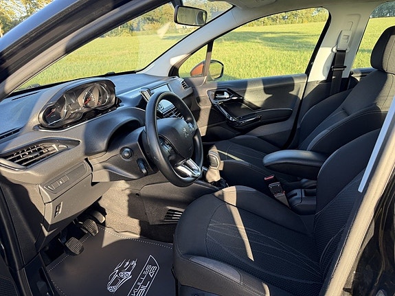 Peugeot 208 9 of 10