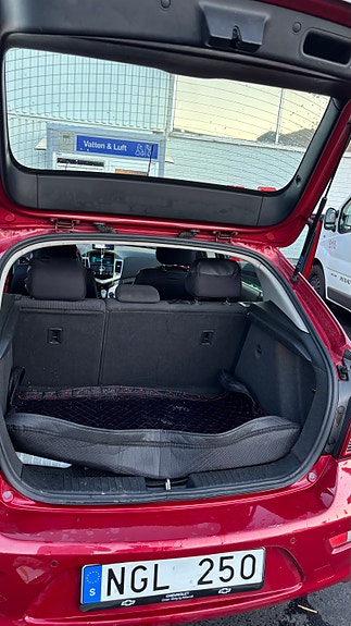 Chevrolet Cruze 11 of 11