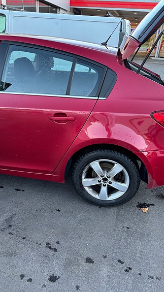 Chevrolet Cruze 9 of 11