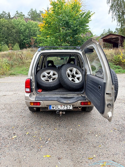Suzuki Grand Vitara 5 of 12