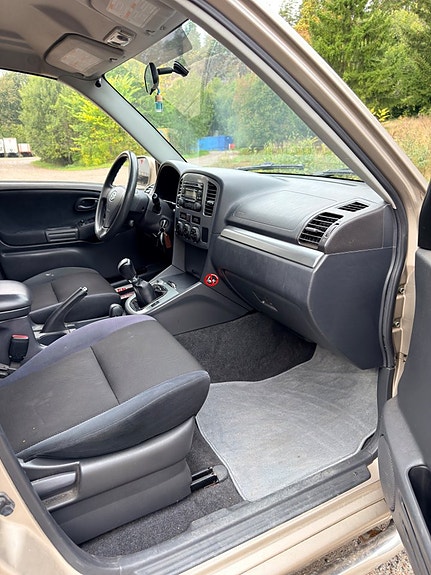 Suzuki Grand Vitara 12 of 12