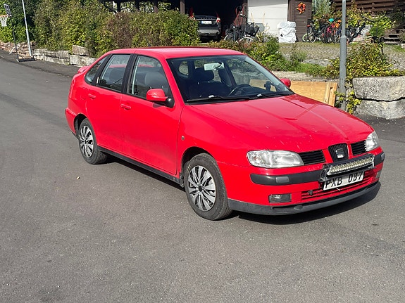 Seat Cordoba 4 of 6