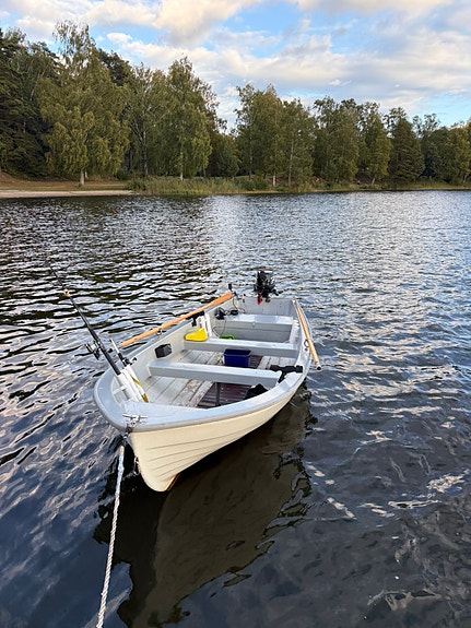 Jolle 4,5 m med Parsun 6 hk + Lowrance ekolod 3 of 18