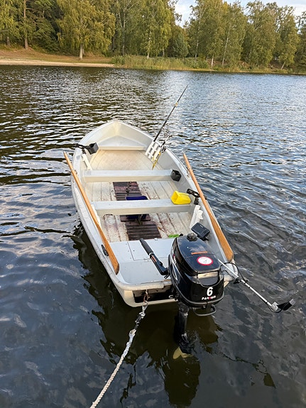 Jolle 4,5 m med Parsun 6 hk + Lowrance ekolod 4 of 18