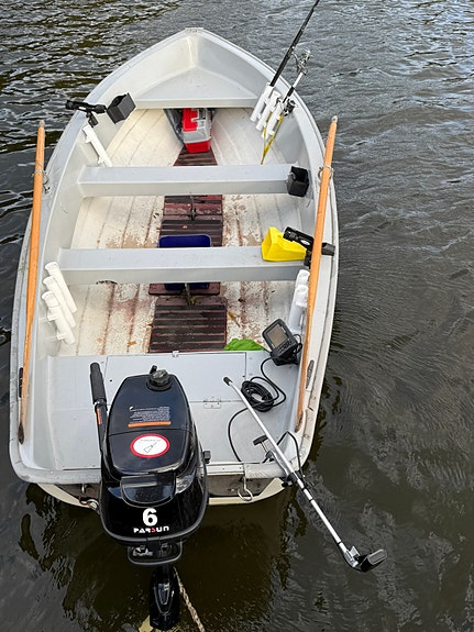 Jolle 4,5 m med Parsun 6 hk + Lowrance ekolod 6 of 18