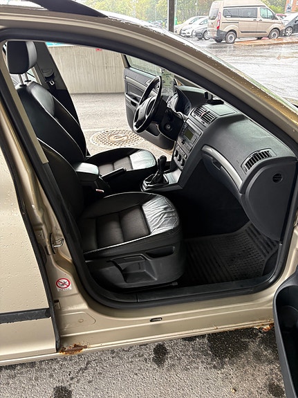 Skoda Octavia 4 of 7