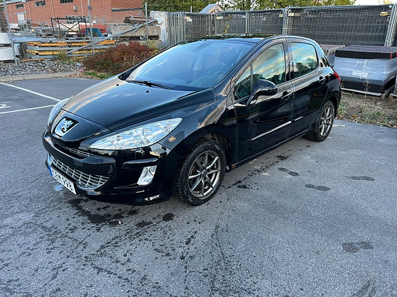 Peugeot 308 2 of 9