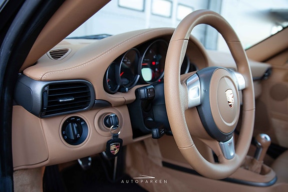 Porsche 911 10 of 24