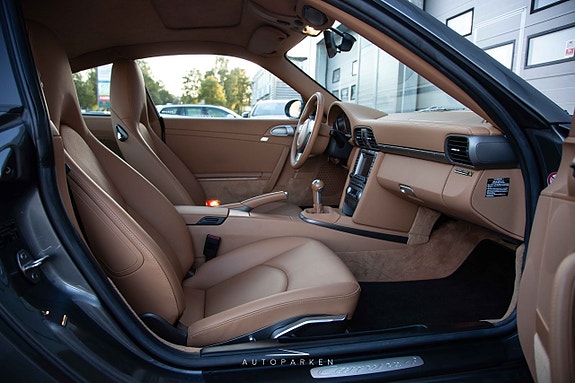 Porsche 911 15 of 24