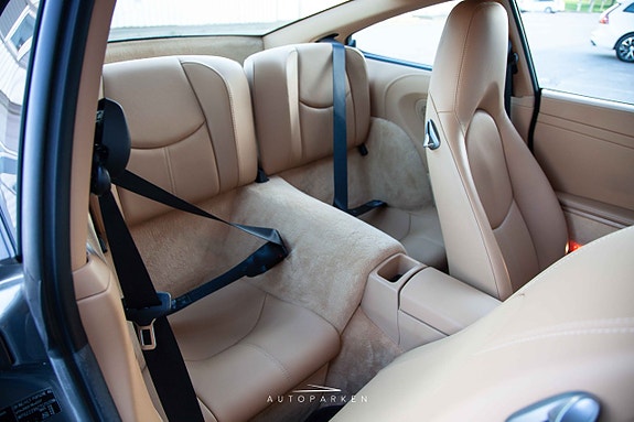 Porsche 911 16 of 24