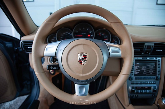 Porsche 911 11 of 24