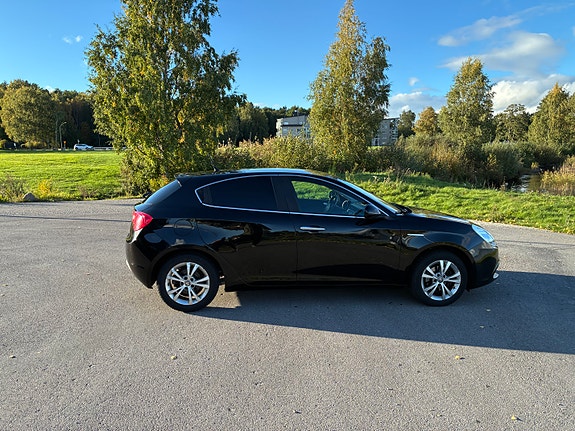 Alfa Romeo Giulietta 6 of 13