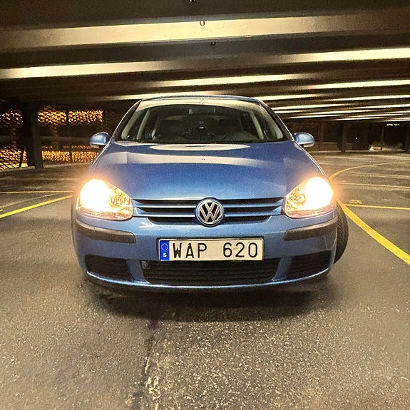 Volkswagen Golf V 3 of 6