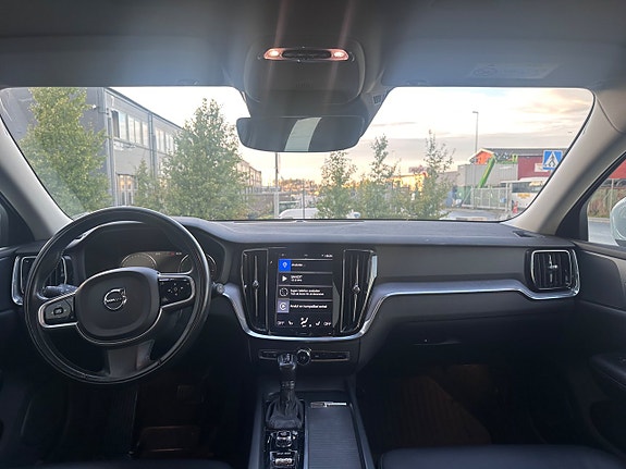 Volvo V60 11 of 18