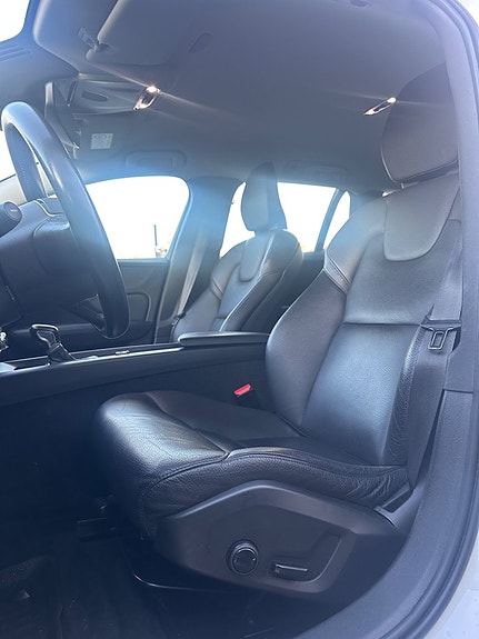 Volvo V60 7 of 18