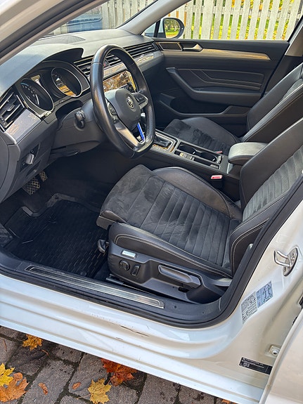Volkswagen Passat 8 of 11