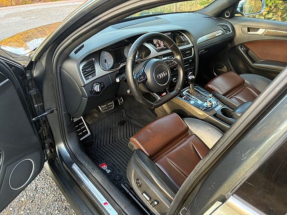 Audi S4 9 of 16