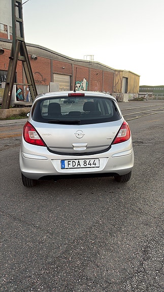Opel Corsa 3 of 15