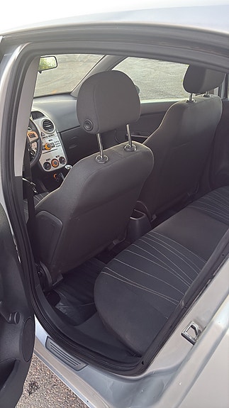 Opel Corsa 10 of 15