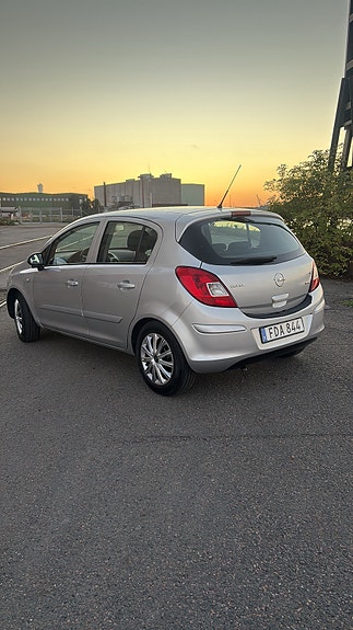 Opel Corsa 4 of 15