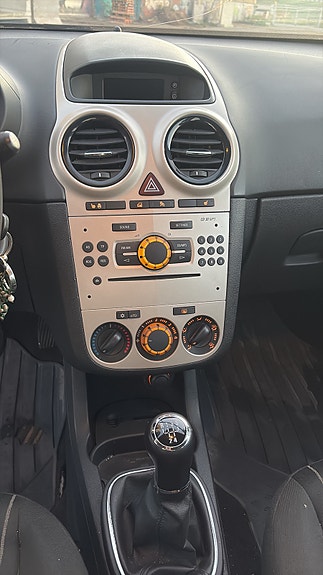 Opel Corsa 13 of 15