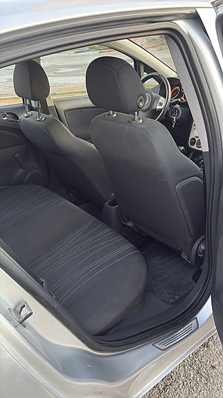 Opel Corsa 8 of 15