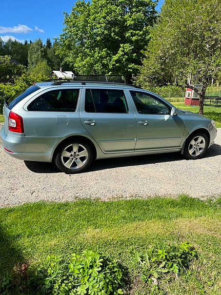Skoda Octavia 3 of 5