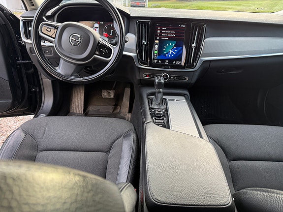 Volvo V90 Cross Country 8 of 8