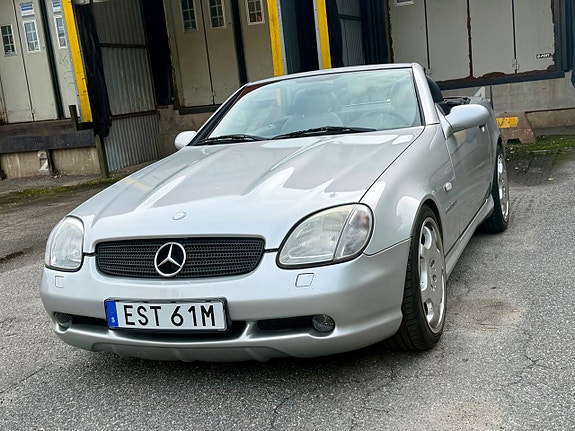 Mercedes-Benz SLK230 3 of 27